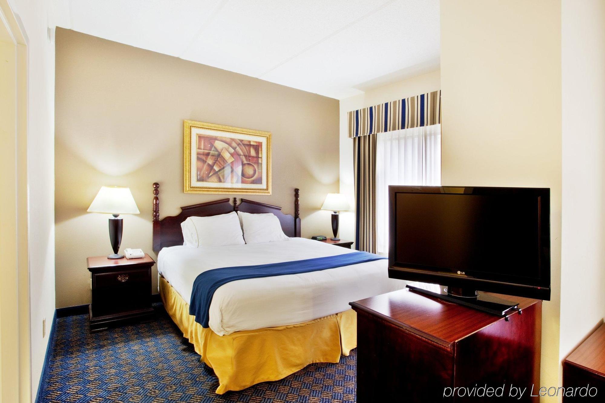 Holiday Inn Express Hotel & Suites Lawrenceville By Ihg Exterior foto