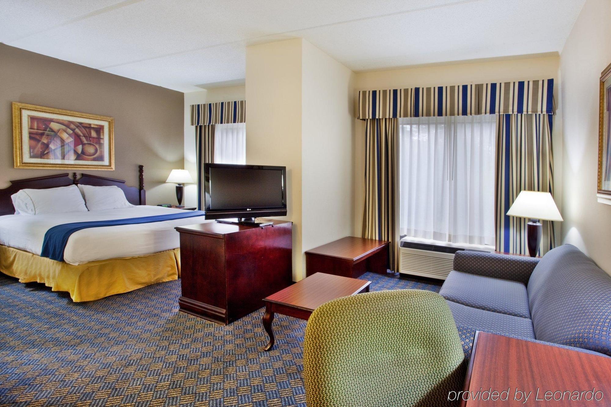 Holiday Inn Express Hotel & Suites Lawrenceville By Ihg Exterior foto